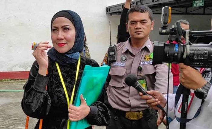 Begini Pengakuan Venna Melinda saat Hadiri Sidang Lanjutan Kasus KDRT Begini Pengakuan Venna Melinda saat Hadiri Sidang Lanjutan Kasus KDRT