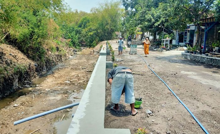 BBWS Brantas Serah Terimakan Hasil Pembangunanan Drainase Dusun Ngingas ke Masyarakat