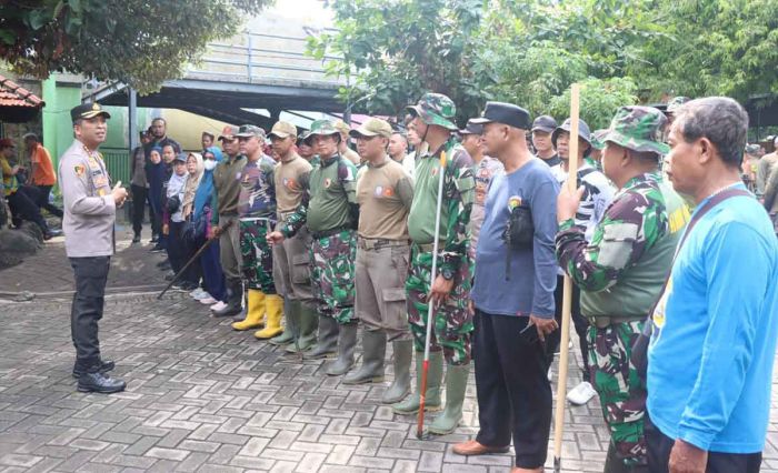 Kapolresta Sidoarjo Ikuti Apel Siaga Banjir di Waru Kapolresta Sidoarjo Ikuti Apel Siaga Banjir di Waru