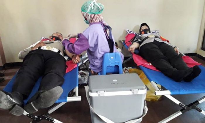 Sambut HUT Polwan, Polres Batu Gelar Donor Darah Sambut HUT Polwan, Polres Batu Gelar Donor Darah