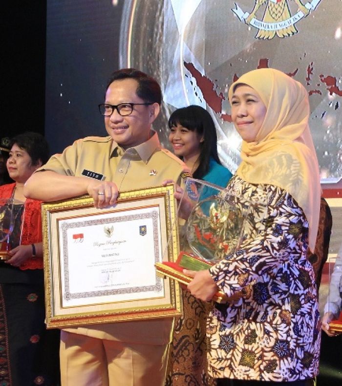 Raih Penghargaan Ormas Long Life Achievement, Anggota Muslimat NU 32 Juta Orang Raih Penghargaan Ormas Long Life Achievement, Anggota Muslimat NU 32 Juta Orang