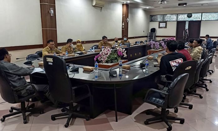 Paksakan Klausul Pertambangan di Raperda RTRW, PMII Tuding Pemkab Jember Arogan Paksakan Klausul Pertambangan di Raperda RTRW, PMII Tuding Pemkab Jember Arogan