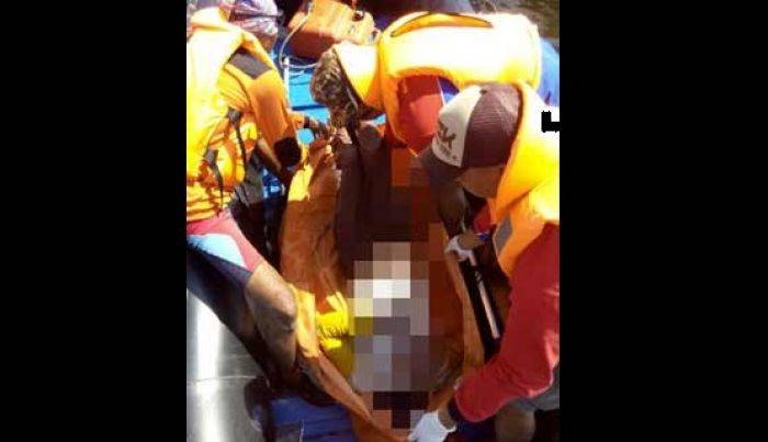 Dua Jenazah Perahu Terbalik di Lamongan Berhasil Ditemukan Tim SAR Polairud Dua Jenazah Perahu Terbalik di Lamongan Berhasil Ditemukan Tim SAR Polairud