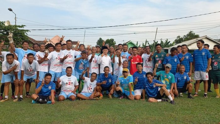 Saksikan Pertandingan Bola Mubarok FC Vs Perseta FC, Cabup Gus Barra Tuai Respons Positif Saksikan Pertandingan Bola Mubarok FC Vs Perseta FC, Cabup Gus Barra Tuai Respons Positif