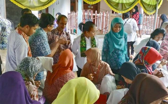 Rombongan Istri Menteri dan Staf Kepresidenan Kagumi Batik Podhek Pamekasan Rombongan Istri Menteri dan Staf Kepresidenan Kagumi Batik Podhek Pamekasan