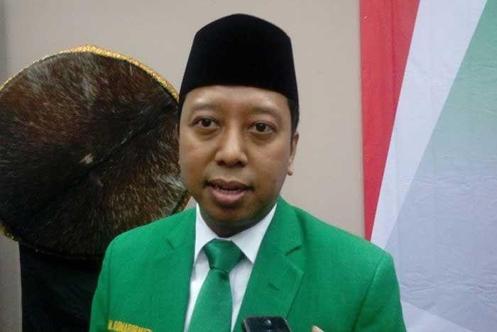 Pilgub Jatim 2018: PPP Tegaskan Dukung Khofifah Pilgub Jatim 2018: PPP Tegaskan Dukung Khofifah