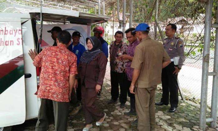 Pelayanan Samsat Pegunungan Polres Bondowoso Disambut Antusias Warga Pelayanan Samsat Pegunungan Polres Bondowoso Disambut Antusias Warga
