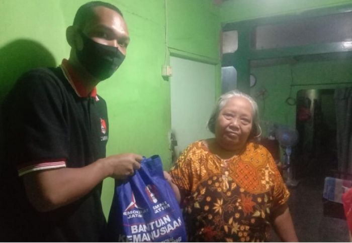GMNI Gresik Ajak Masyarakat Berbagi pada Warga Terdampak Covid-19 GMNI Gresik Ajak Masyarakat Berbagi pada Warga Terdampak Covid-19