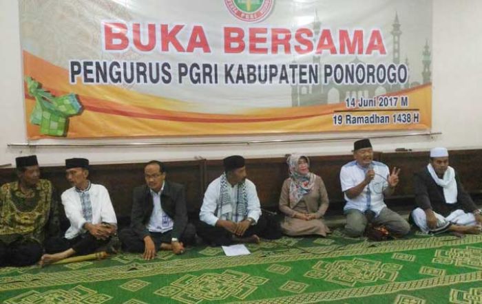 Buka Bersama PGRI Ponorogo Sekaligus Bahas Pembangunan Gedung Serbaguna Buka Bersama PGRI Ponorogo Sekaligus Bahas Pembangunan Gedung Serbaguna