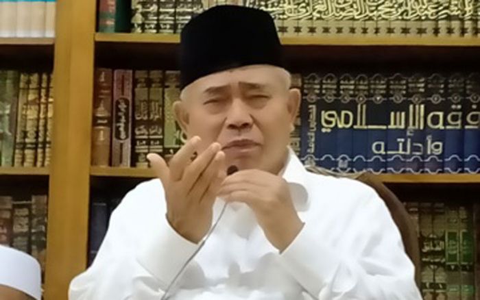 Kiai Asep: Di Sekitar Pemimpin selalu Ada Pembantu Baik dan Buruk Kiai Asep: Di Sekitar Pemimpin selalu Ada Pembantu Baik dan Buruk