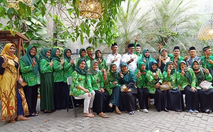 PPP Gresik Siapkan Sanksi Pemecatan bagi Pengurus yang Tak Dukung Gus Yani-Bu Min PPP Gresik Siapkan Sanksi Pemecatan bagi Pengurus yang Tak Dukung Gus Yani-Bu Min