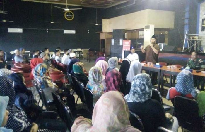 Sudah 10 Tahun, Karaoke "Oke" di Tuban Rutin Gelar Siraman Rohani untuk Karyawan Sudah 10 Tahun, Karaoke "Oke" di Tuban Rutin Gelar Siraman Rohani untuk Karyawan