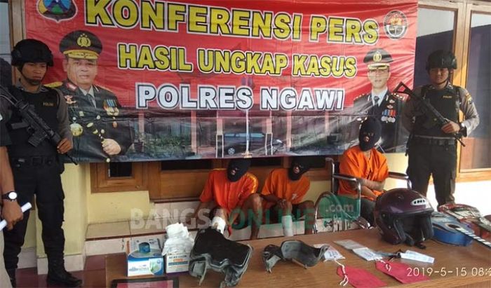 Sepak Terjang Pelaku Begal yang Meresahkan Warga Ngawi, Selalu Pesta Miras Sebelum Beraksi Sepak Terjang Pelaku Begal yang Meresahkan Warga Ngawi, Selalu Pesta Miras Sebelum Beraksi