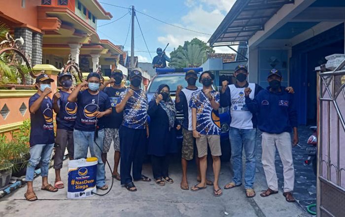 NasDem Gresik Lanjutkan Penyemprotan Disinfektan ke Wilayah Manyar, Bungah, dan Sidayu NasDem Gresik Lanjutkan Penyemprotan Disinfektan ke Wilayah Manyar, Bungah, dan Sidayu