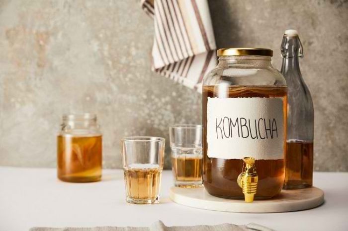 Benarkah Teh Kombucha Bisa Bantu Turunkan Kadar Trigliserida? Ini Penjelasannya