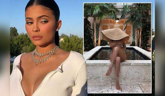 ​Pramugari Dada Besar Tanpa Bra Layani Jet Pribadi Kylie Jenner