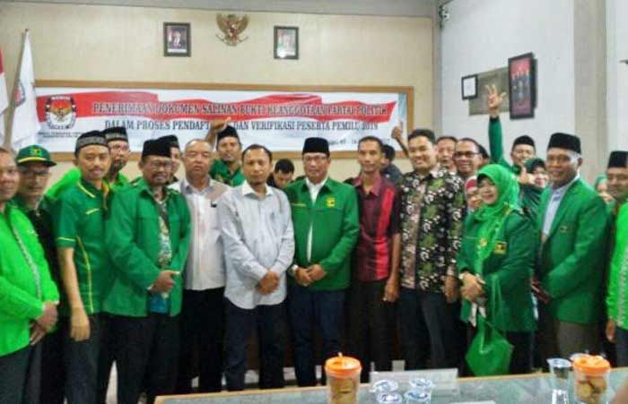 Daftar ke KPUD di Hari Terakhir, PPP Gresik Tak Terpengaruh Dualisme Daftar ke KPUD di Hari Terakhir, PPP Gresik Tak Terpengaruh Dualisme