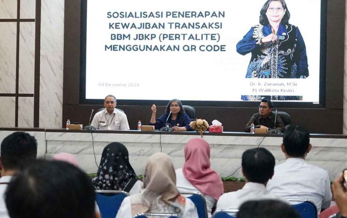 Pj Wali Kota Kediri Buka dan Beri Arahan di Sosialisasi Penerapan QR Code untuk Transaksi Pertalite Pj Wali Kota Kediri Buka dan Beri Arahan di Sosialisasi Penerapan QR Code untuk Transaksi Pertalite