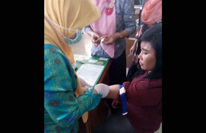 Satpol PP Amankan Delapan PSK yang Biasa Mangkal di Grati dan Nguling, Satu Mengidap HIV/AIDS