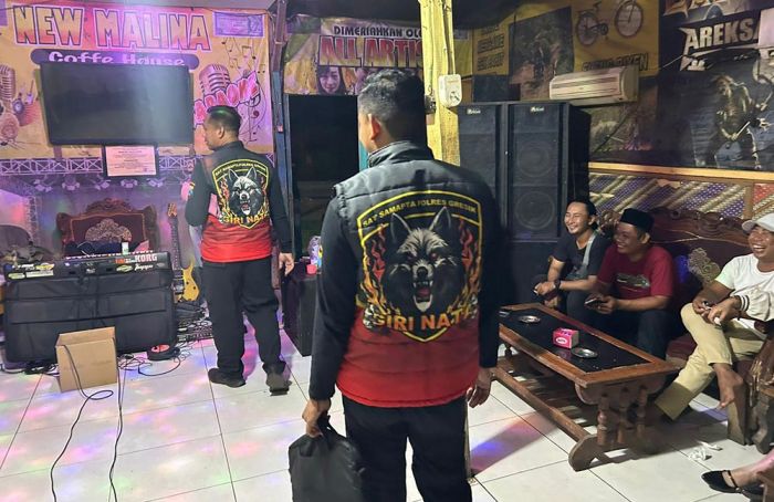 Respons Aduan Warga, Polres Gresik Razia Warung Miras di Lowayu