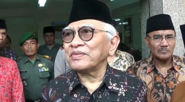Hadiri Dialog di Salah Satu PTS Malang, Gus Mus Ajak Tangkal Hoax Hadiri Dialog di Salah Satu PTS Malang, Gus Mus Ajak Tangkal Hoax