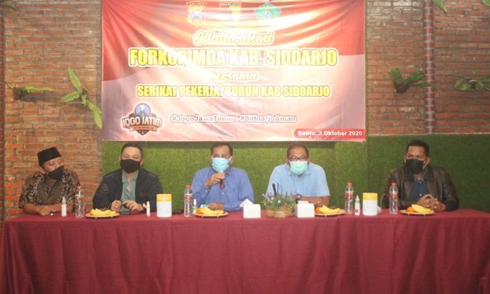 Bahas Ketenagakerjaan, Forkopimda Silaturahim Bersama Serikat Pekerja-Buruh Sidoarjo Bahas Ketenagakerjaan, Forkopimda Silaturahim Bersama Serikat Pekerja-Buruh Sidoarjo