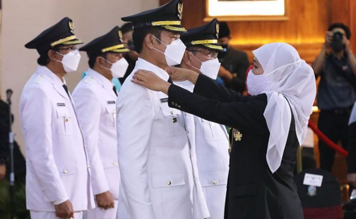 Lantik Bupati-Wabup Lamongan, Gubernur Jatim: Terima Kasih Atas Kerja Keras Seluruh Jajaran Lantik Bupati-Wabup Lamongan, Gubernur Jatim: Terima Kasih Atas Kerja Keras Seluruh Jajaran