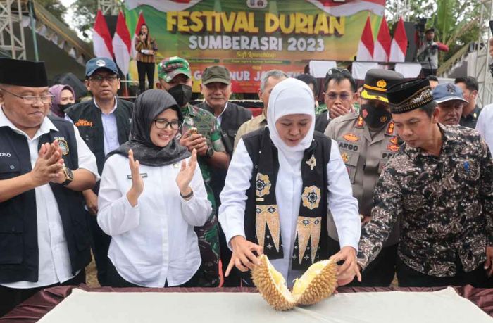 Di Festival Durian Sumberasri 2023, Gubernur Khofifah Kenalkan Varietas Baru Sekelas Black Thorn Di Festival Durian Sumberasri 2023, Gubernur Khofifah Kenalkan Varietas Baru Sekelas Black Thorn