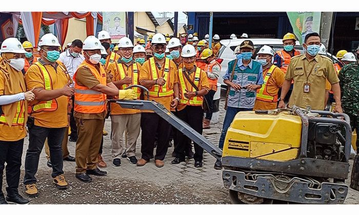 Perbaiki Jalan Rusak, Bupati Gus Yani Luncurkan URC-Apalan