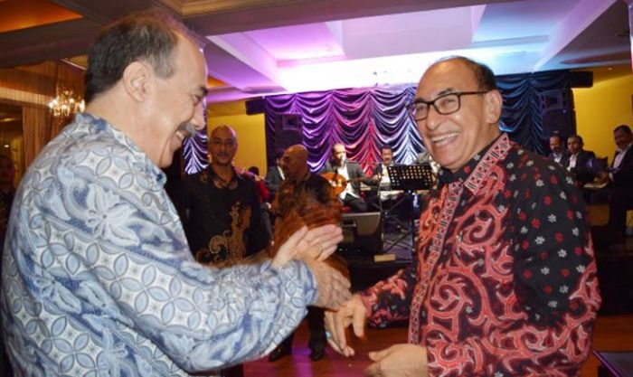 Kumpulkan Puluhan Dubes Timteng-OKI, Alwi Shihab Ajak Bawa Investor dan Wisatawan ke Indonesia Kumpulkan Puluhan Dubes Timteng-OKI, Alwi Shihab Ajak Bawa Investor dan Wisatawan ke Indonesia