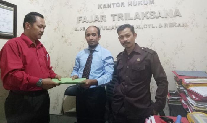Datangi LBH Fajar Trilaksana, Pelanggan Adukan Layanan PDAM Gresik Datangi LBH Fajar Trilaksana, Pelanggan Adukan Layanan PDAM Gresik