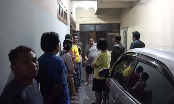 Perampok Obok-obok Krian Sidoarjo, Bersenjatakan Pistol dan Pedang Perampok Obok-obok Krian Sidoarjo, Bersenjatakan Pistol dan Pedang