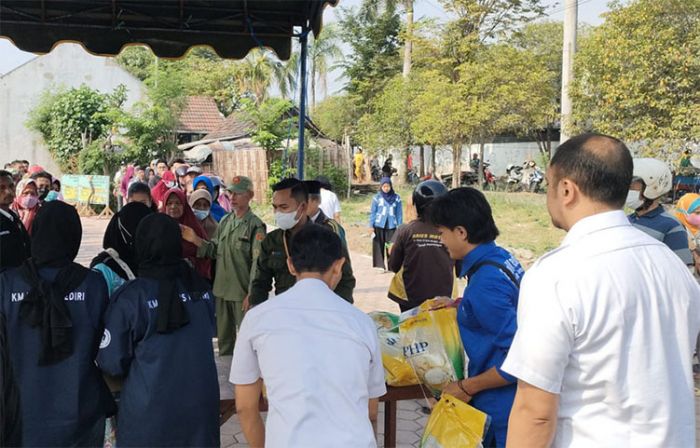 Pemkot Kediri dan Bulog Gelar Operasi Pasar Murah di Kelurahan Balowerti Pemkot Kediri dan Bulog Gelar Operasi Pasar Murah di Kelurahan Balowerti