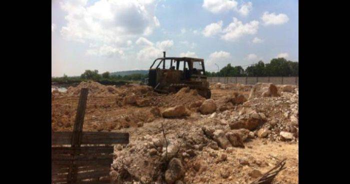 Ditengarai Bodong, Reklamasi Pantai Untuk Dok Kapal Bodong di Ujungpangkah Gresik Dihentikan Ditengarai Bodong, Reklamasi Pantai Untuk Dok Kapal Bodong di Ujungpangkah Gresik Dihentikan