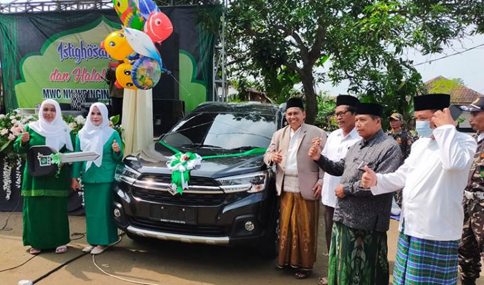 Anggota DPRD Jatim Serahkan Mobil Oprasional untuk MWC NU dan Muslimat Wringinanom