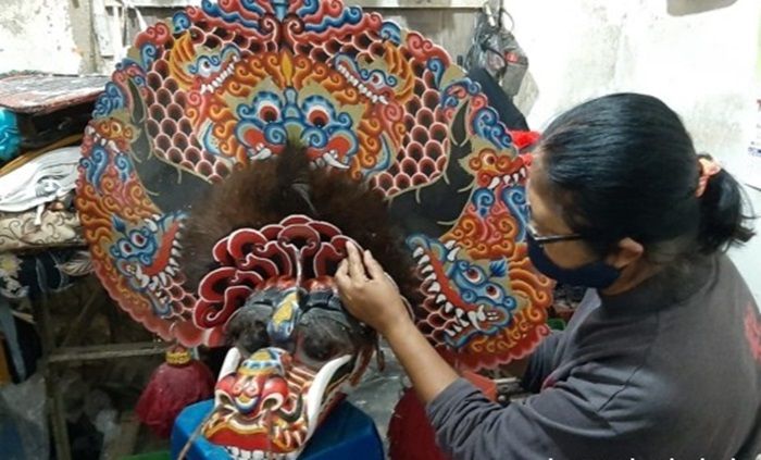 Berkah Perajin Barongan di Tengah Pandemi, Dapat Pesanan dari Hongkong dan Malaysia Berkah Perajin Barongan di Tengah Pandemi, Dapat Pesanan dari Hongkong dan Malaysia