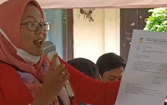 KPM Diintimidasi, DPC PDIP Lamongan Nilai Penyaluran BPNT Tidak Sesuai SE Kemensos KPM Diintimidasi, DPC PDIP Lamongan Nilai Penyaluran BPNT Tidak Sesuai SE Kemensos