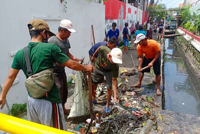 Berharap Kembali Beroperasi, Pedagang Potong Unggas di Pasar Sepanjang Berkomitmen Lima Poin ini Berharap Kembali Beroperasi, Pedagang Potong Unggas di Pasar Sepanjang Berkomitmen Lima Poin ini