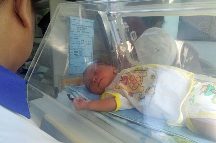 Begini Kondisi Bayi Tanpa Anus Asal Pamekasan Usai Dioperasi di Surabaya Begini Kondisi Bayi Tanpa Anus Asal Pamekasan Usai Dioperasi di Surabaya