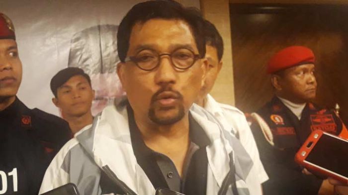 Ketua TKD Jatim Ajak Menangkan Jokowi untuk Pertahankan Ideologi Pancasila Ketua TKD Jatim Ajak Menangkan Jokowi untuk Pertahankan Ideologi Pancasila