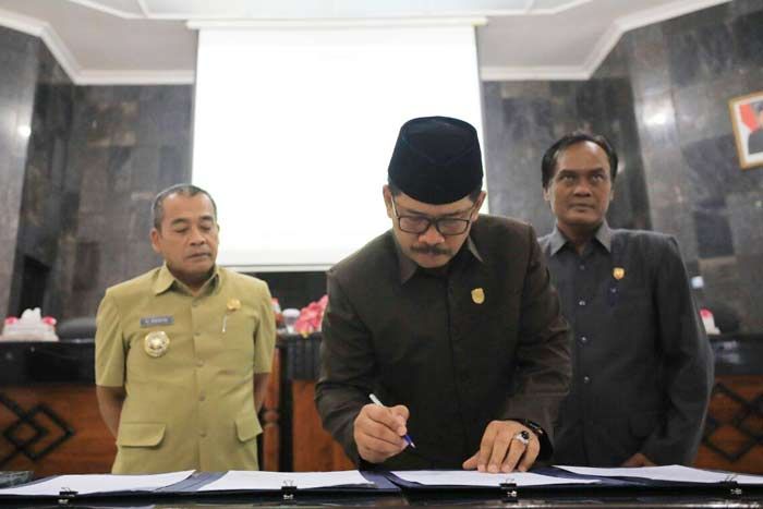 DPRD Kota Madiun Sahkan 6 Raperda