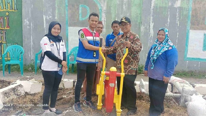 Menuju Desa Pranti Sehat dan Sejahtera, Pertamina DPPU Juanda Salurkan CSR Alat Fitnes Taman Menuju Desa Pranti Sehat dan Sejahtera, Pertamina DPPU Juanda Salurkan CSR Alat Fitnes Taman