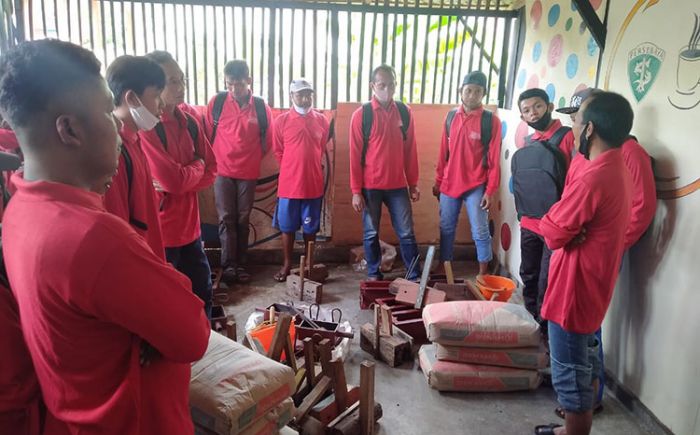 Tumbuhkan Wirausaha Baru, Dinkop Trenggalek Gelar Pelatihan Cara Membuat Batako dan Paving Tumbuhkan Wirausaha Baru, Dinkop Trenggalek Gelar Pelatihan Cara Membuat Batako dan Paving