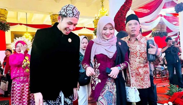 Momen Hangat Ning Lia dan Putra Gubernur Khofifah saat Upacara 17 Agustus di Grahadi