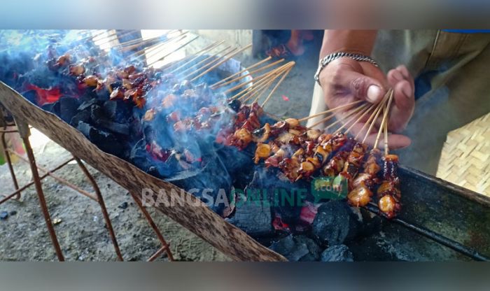 Sate Gurita, Surga Tersembunyi Kuliner di Ujung Selatan Blitar Sate Gurita, Surga Tersembunyi Kuliner di Ujung Selatan Blitar