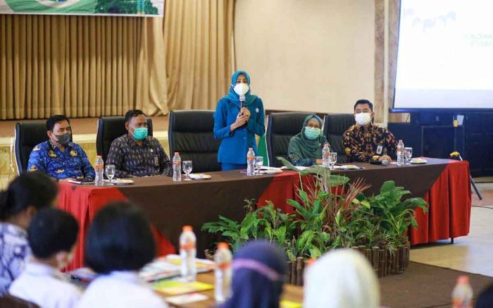 Ketua TP PKK Kota Kediri Buka Komunikasi, Informasi, dan Edukasi Keamanan Pangan Ketua TP PKK Kota Kediri Buka Komunikasi, Informasi, dan Edukasi Keamanan Pangan
