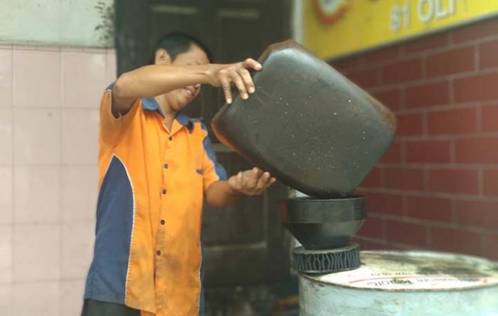 Volume Perdagangan Oli Bekas di Pacitan Cukup Tinggi Volume Perdagangan Oli Bekas di Pacitan Cukup Tinggi