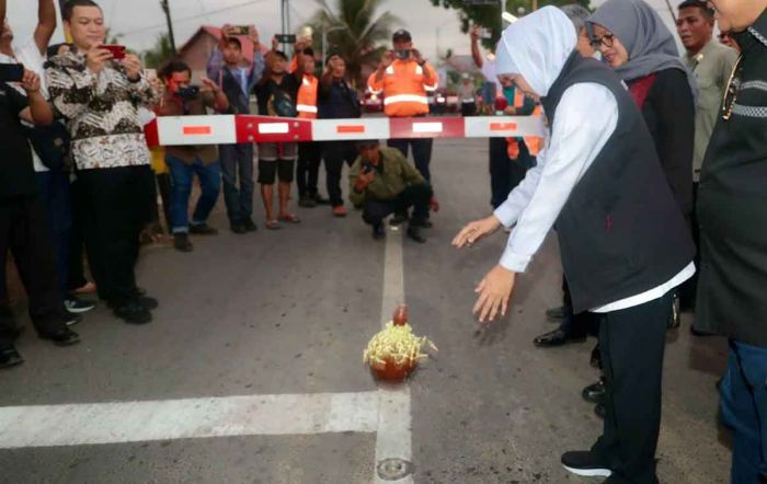 Gubernur Khofifah Resmikan Pintu Perlintasan KA dan Pos Jaga di Banyuwangi Gubernur Khofifah Resmikan Pintu Perlintasan KA dan Pos Jaga di Banyuwangi