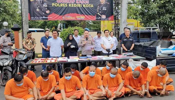 Polres Kediri Kota Ungkap 14 Kasus Pidana Umum dan Narkoba Selama Januari Polres Kediri Kota Ungkap 14 Kasus Pidana Umum dan Narkoba Selama Januari