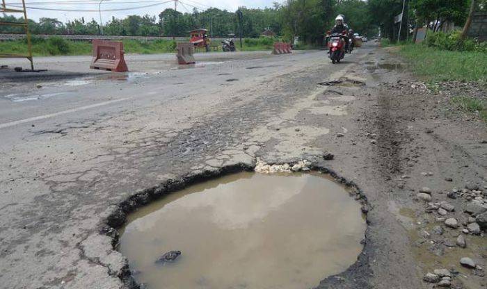 Jalur Minyak Bojonegoro Rusak Berat, Pemudik Harus Hati-hati Jalur Minyak Bojonegoro Rusak Berat, Pemudik Harus Hati-hati